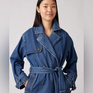 Levi's Spade Trench Coat . Size M